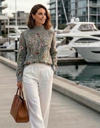 Ailbhe | Women's Vintage Floral Knit Jumper